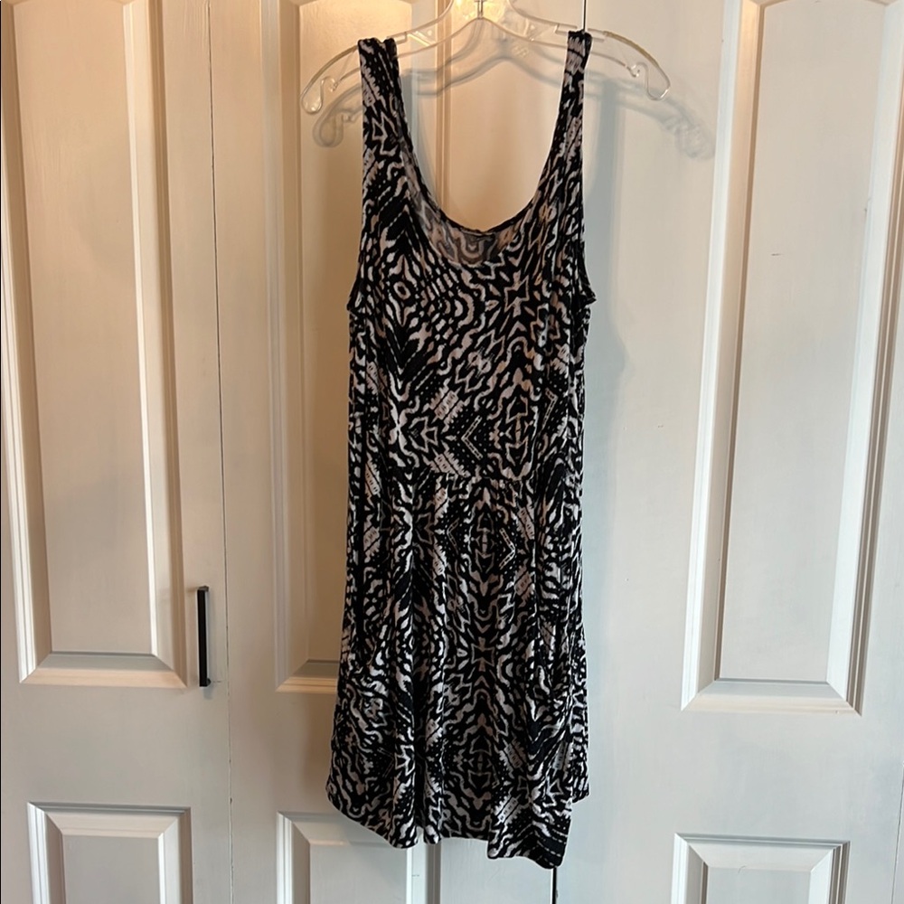 a.n.a Black and White Scoop Neck Swim Coverup